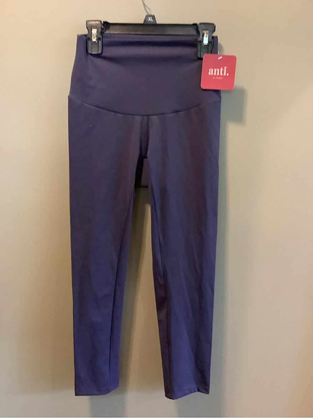 High-Waist Navy Capris
